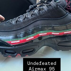 Undefeated Men's Black Airmax 95 super early